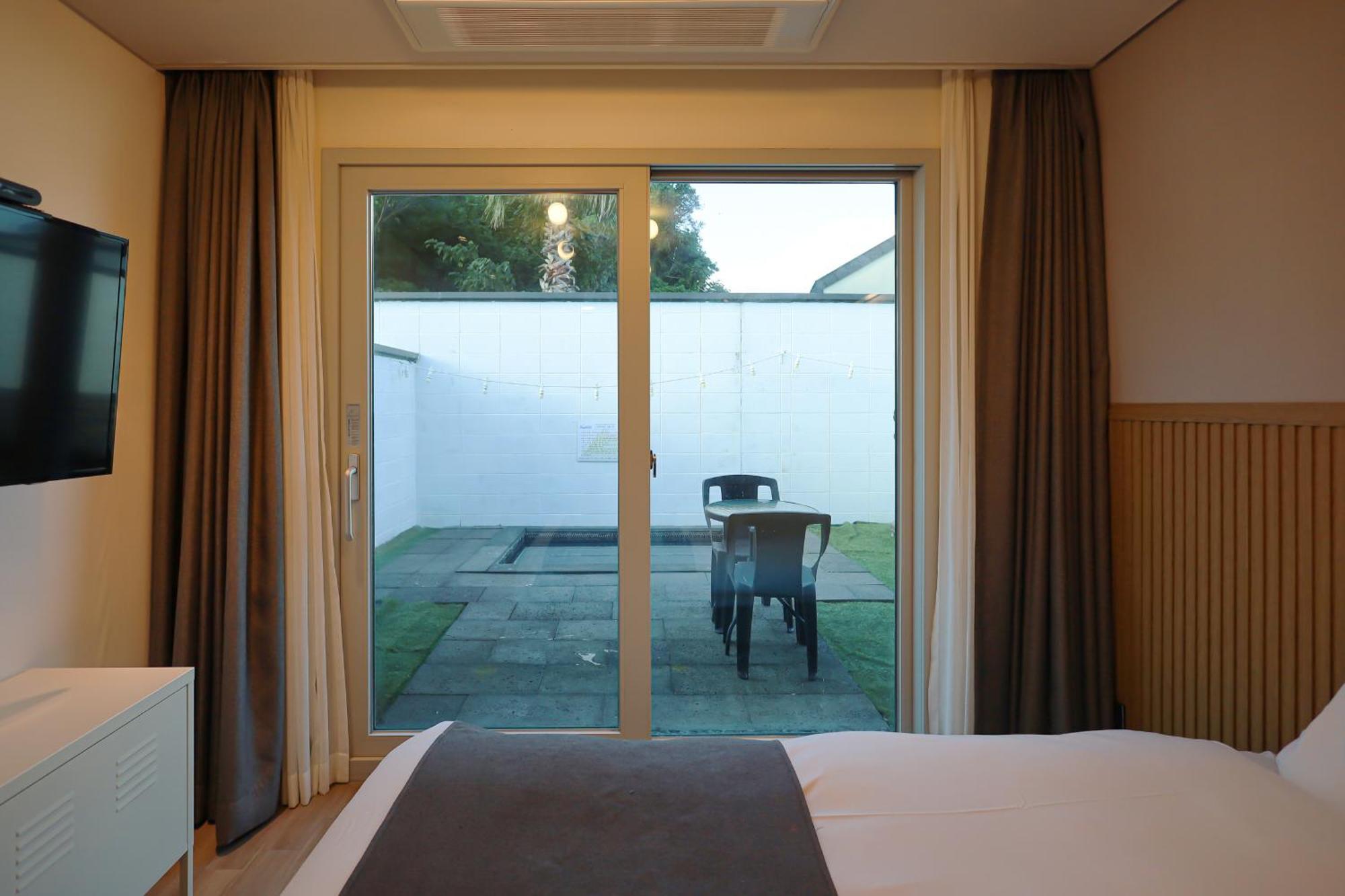 Pool And Villa Sorang Jeju Exterior foto